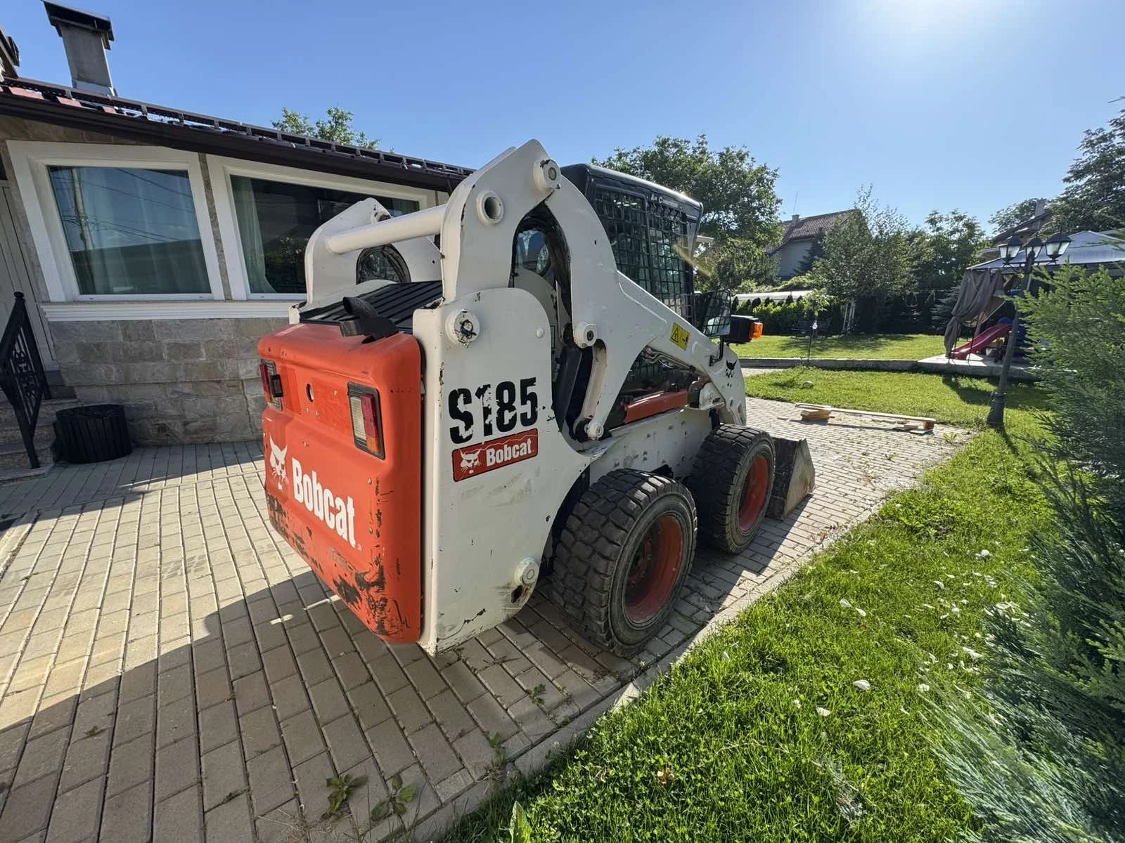 Мини челни товарачи Bobcat S 185 - изображение 4