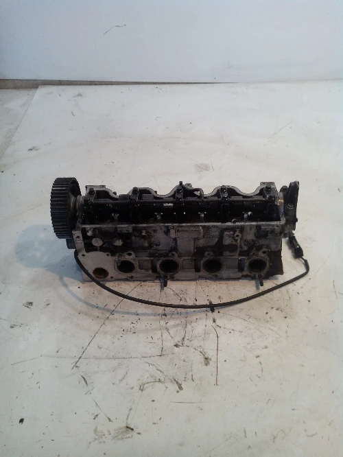 Глава двигател за Алфа Ромео 156 1.9JTD