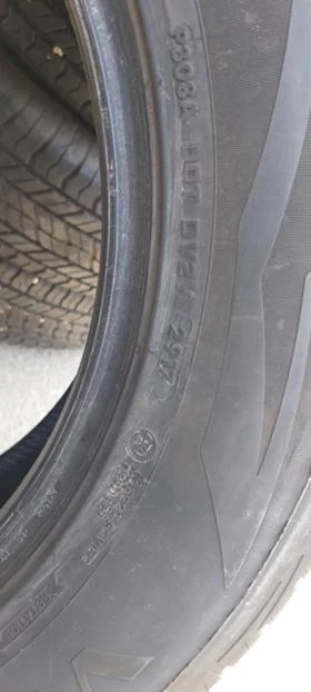Гуми Зимни 225/65R17, снимка 8