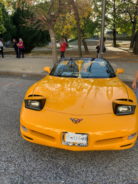 Chevrolet Corvette Cabrio, снимка 1 - Автомобили и джипове - 44533725