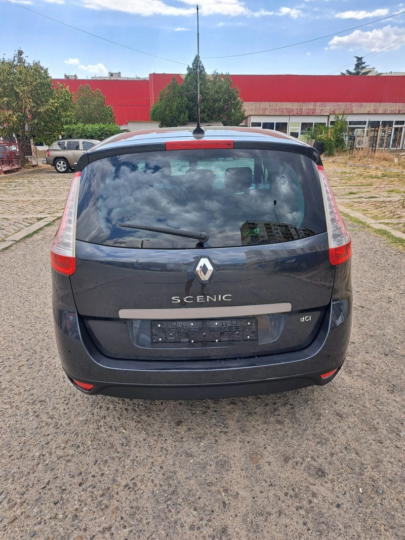 Renault Scenic Ван, снимка 4 - Автомобили и джипове - 47289460