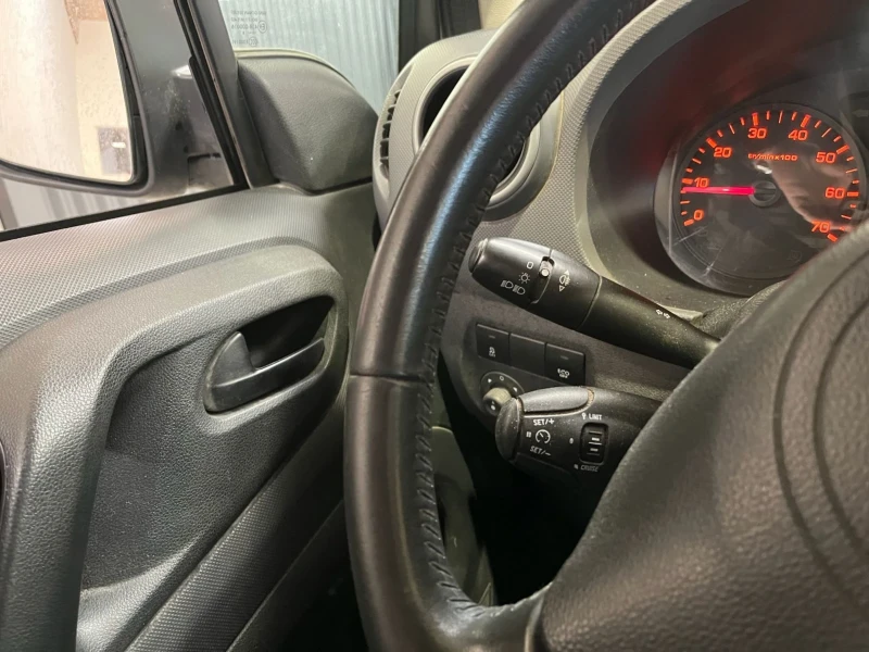 Citroen Berlingo 1.6 HDI 99hp / EU6 / AC / Navi, снимка 16 - Автомобили и джипове - 47442424