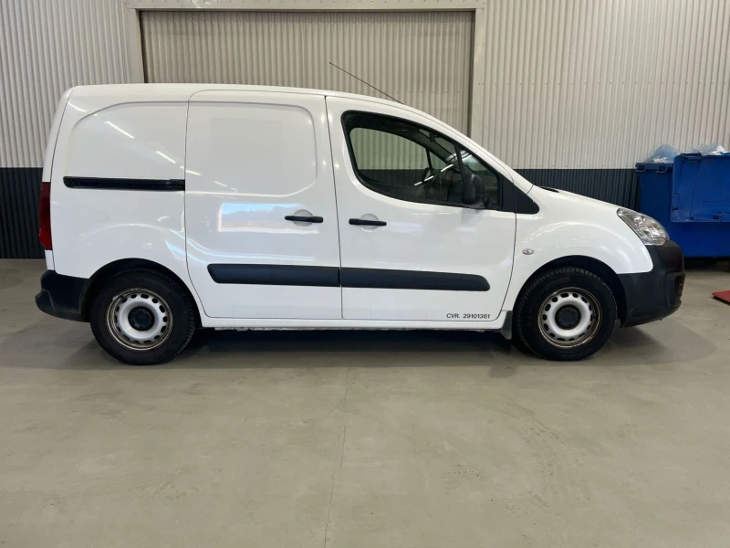 Citroen Berlingo 1.6 HDI 99hp / EU6 / AC / Navi, снимка 8 - Автомобили и джипове - 47442424