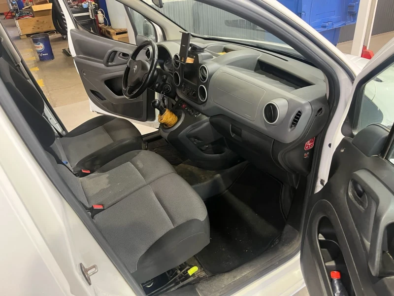 Citroen Berlingo 1.6 HDI 99hp / EU6 / AC / Navi, снимка 11 - Автомобили и джипове - 47442424