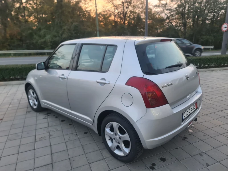 Suzuki Swift 1.5i.16 v. бензин , снимка 4 - Автомобили и джипове - 47782376