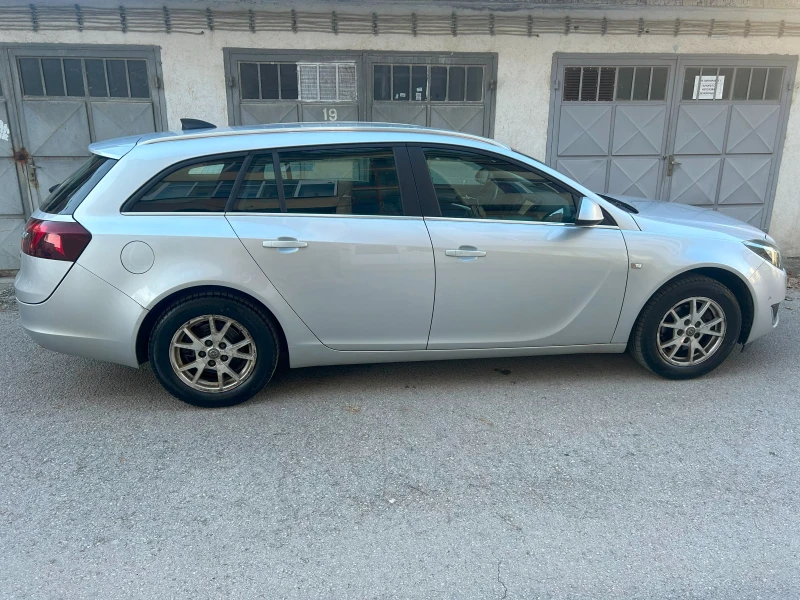 Opel Insignia 1.6 CDTI EcoFlex, снимка 4 - Автомобили и джипове - 48027539