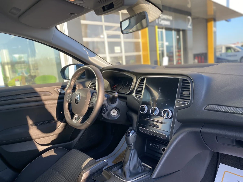 Renault Megane 1.3 TCe 140к.с., снимка 9 - Автомобили и джипове - 49103111