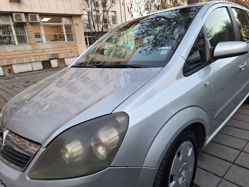 Opel Zafira, снимка 2 - Автомобили и джипове - 52392149