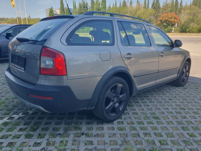 Skoda Octavia Scout 2, 0 tdi 140 hp 4x4, снимка 3 - Автомобили и джипове - 51615119