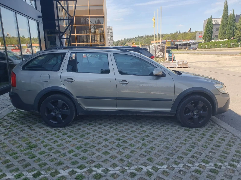 Skoda Octavia Scout 2, 0 tdi 140 hp 4x4, снимка 2 - Автомобили и джипове - 51615119
