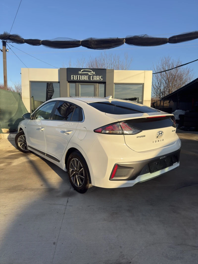 Hyundai Ioniq 38.4KWh/FACE/LED/BLUELINK/SOH100%, снимка 3 - Автомобили и джипове - 53112197