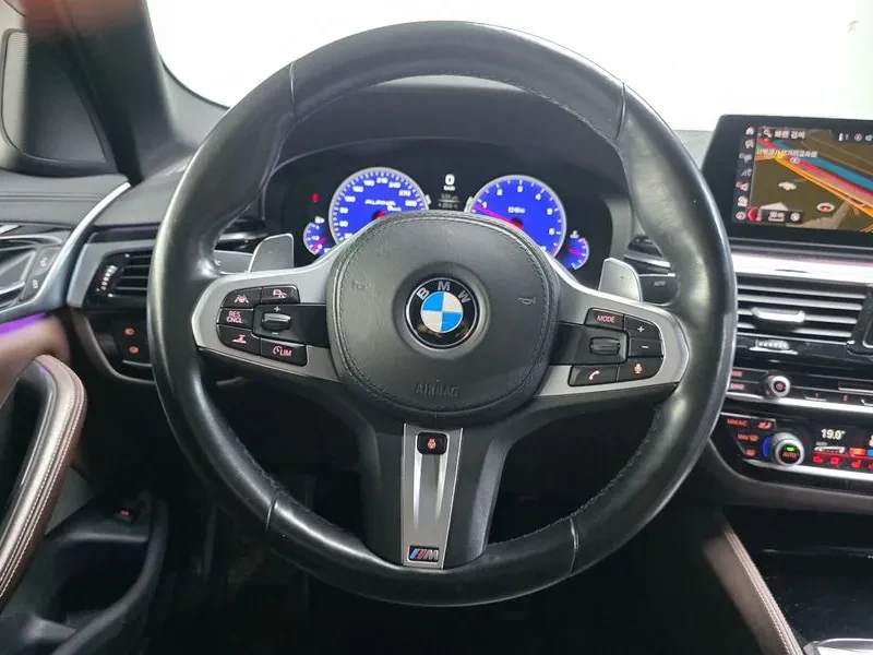 BMW 530  G30I. M PACK, снимка 13 - Автомобили и джипове - 55733991