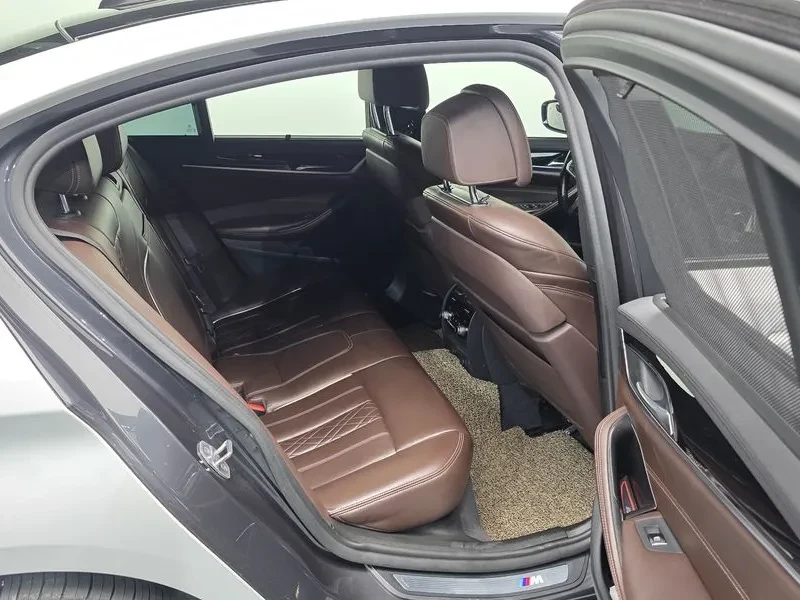 BMW 530  G30I. M PACK, снимка 12 - Автомобили и джипове - 55733991