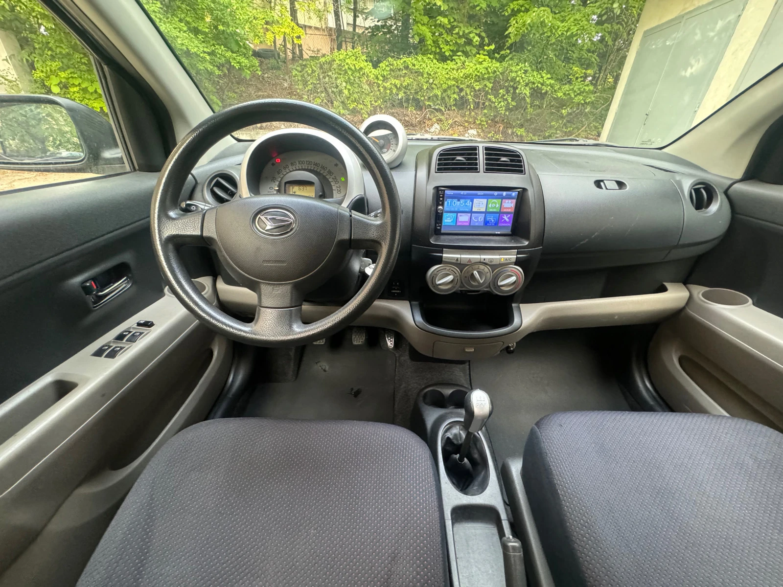 Daihatsu Sirion 1.3i* Kлиматик* Фейс Лифт - изображение 10