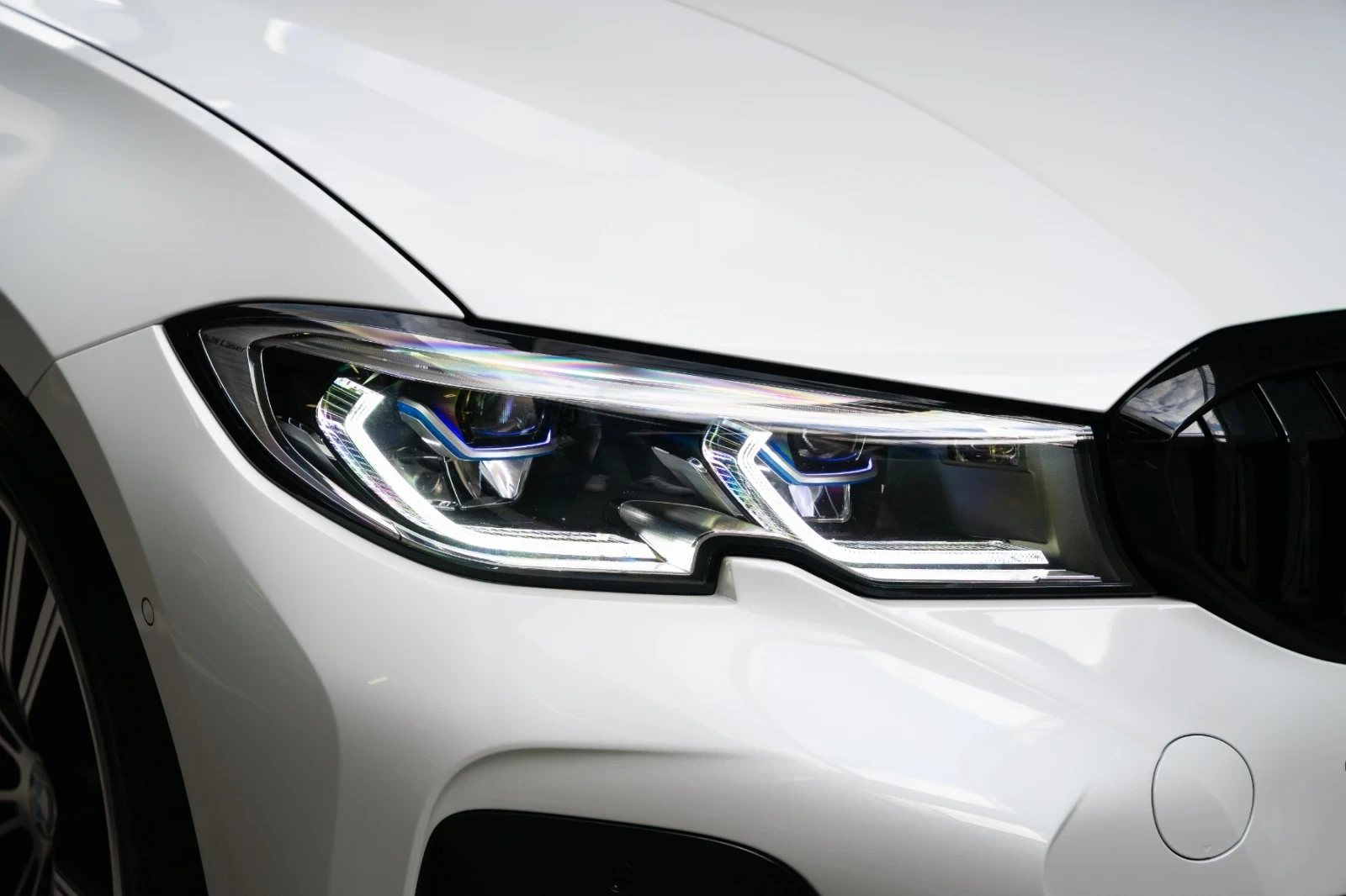 BMW 330 d* Individual* Laser* M-Pack - изображение 6