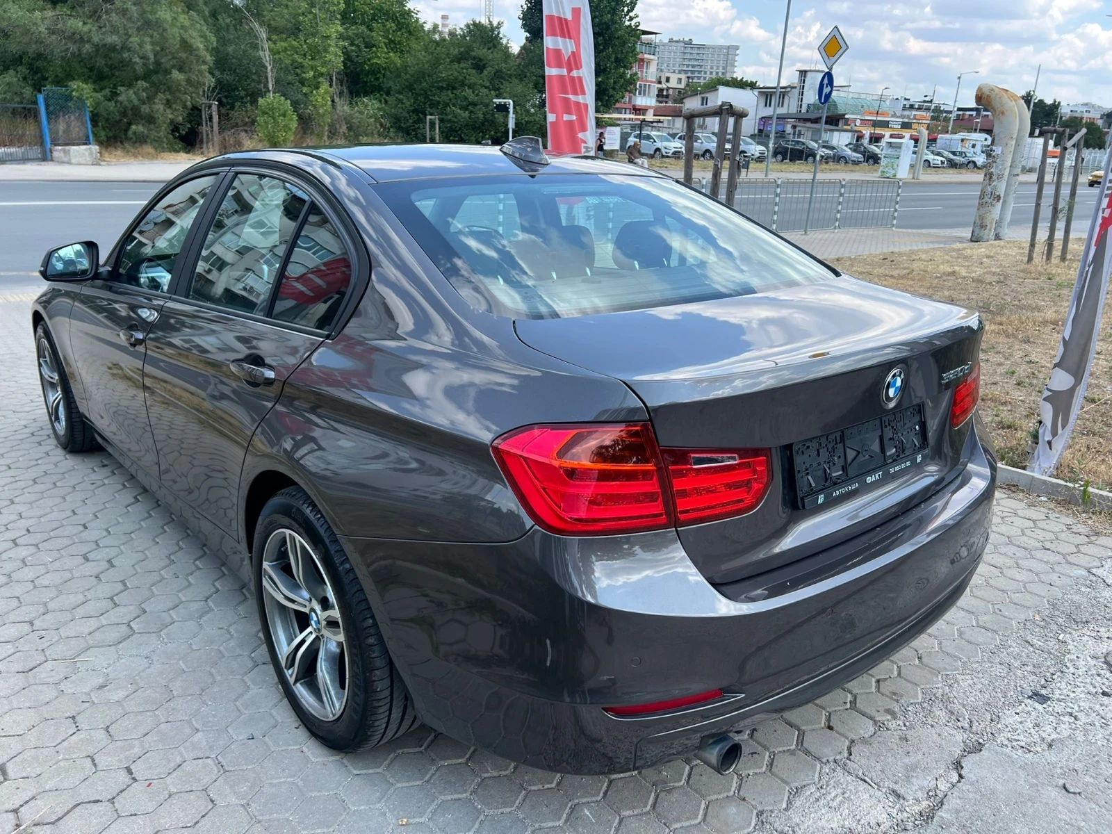 BMW 320 2.0D/AVTOMAT/NAVI - изображение 5