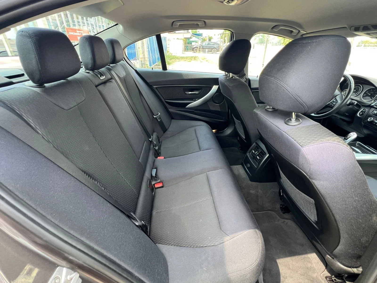 BMW 320 2.0D/AVTOMAT/NAVI | Mobile.bg   13