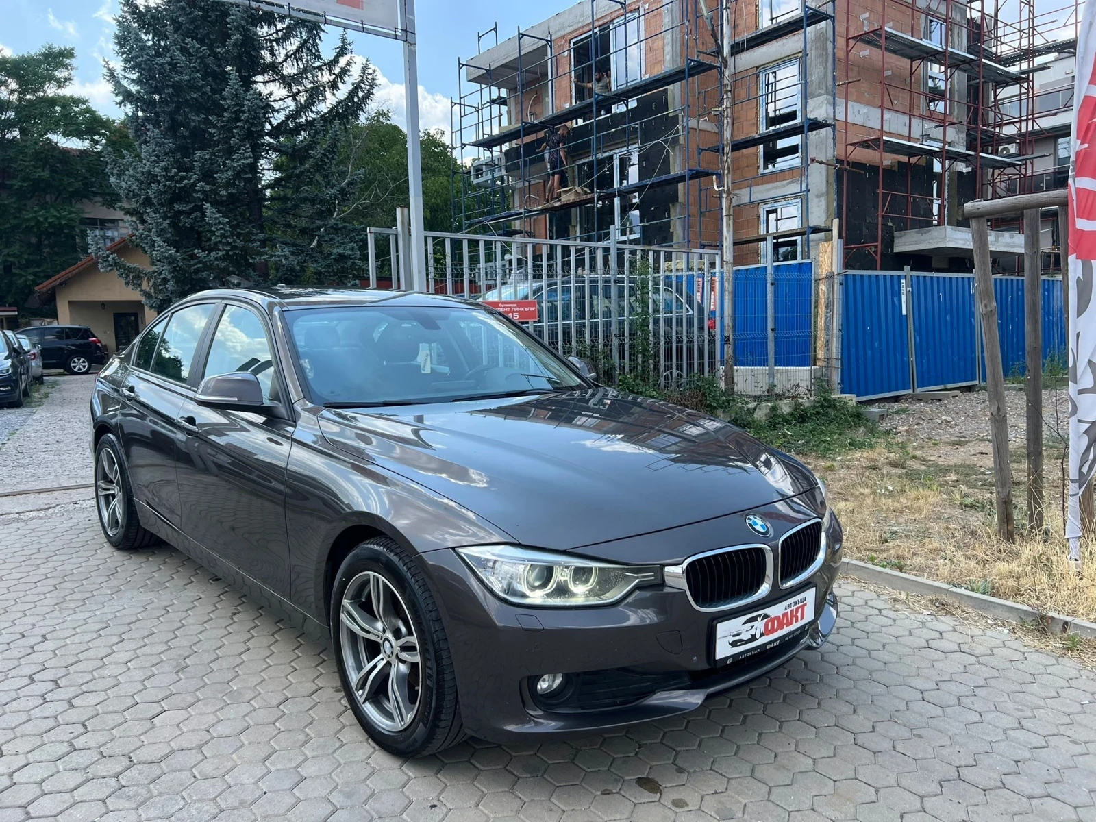 BMW 320 2.0D/AVTOMAT/NAVI - изображение 3