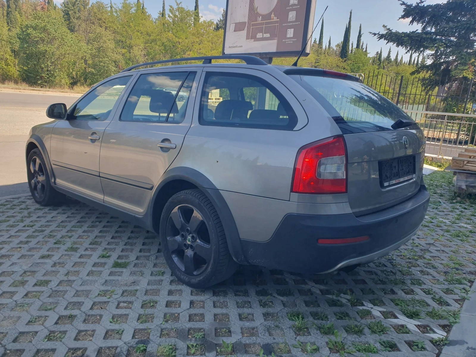 Skoda Octavia Scout 2, 0 tdi 140 hp 4x4 - изображение 6