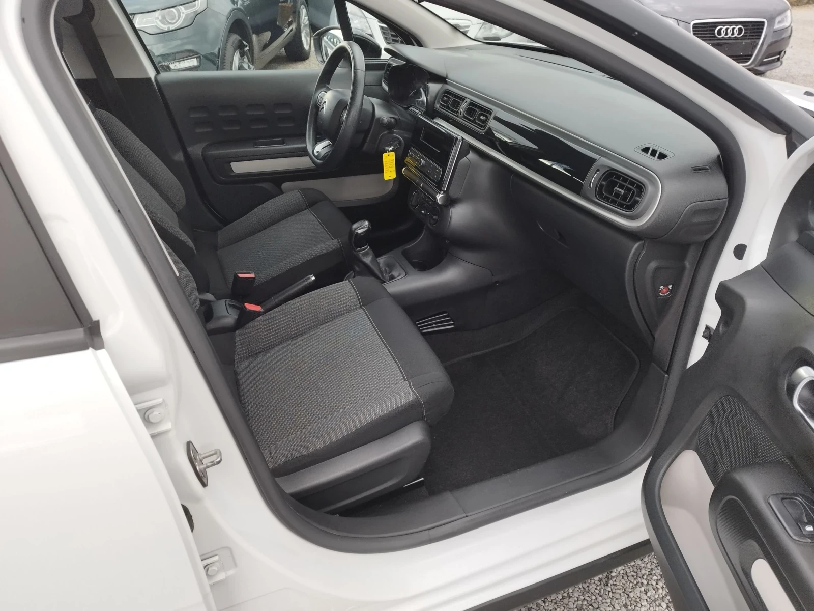 Citroen C3 1.2I-���- ����� 82��.  | Mobile.bg � ����������� 12