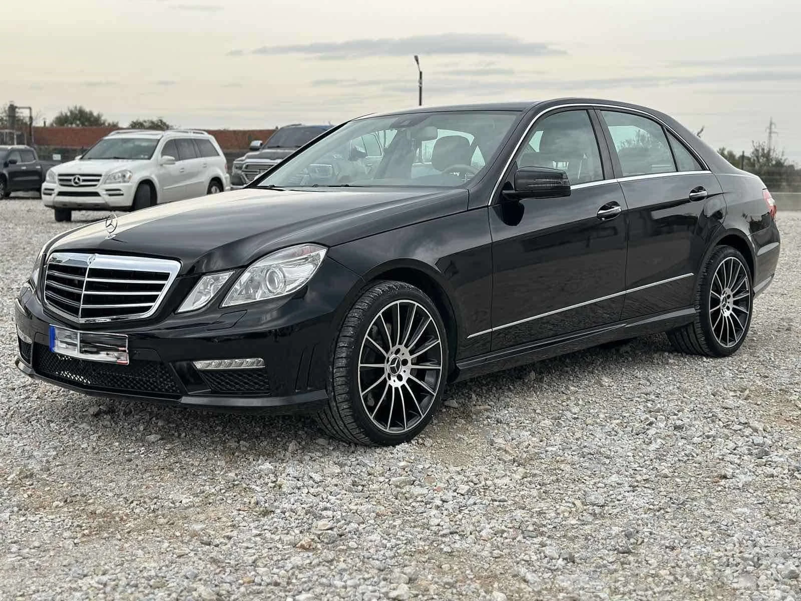 Mercedes-Benz E 500 4 MATIC, снимка 2 - Автомобили и джипове - 53677274