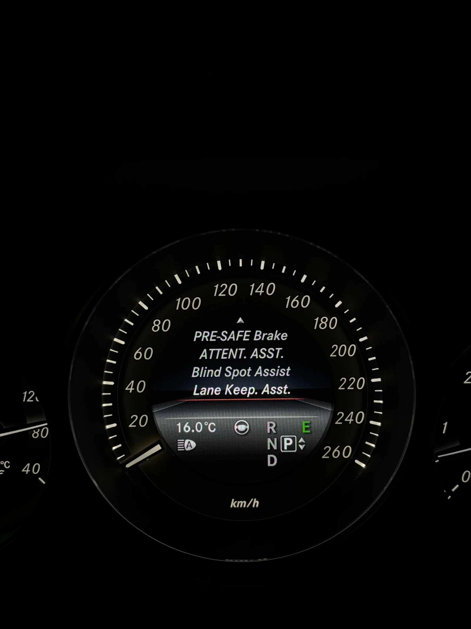 Mercedes-Benz E 350 Keyless/360/Massage/Disstronic, снимка 16 - Автомобили и джипове - 53846717