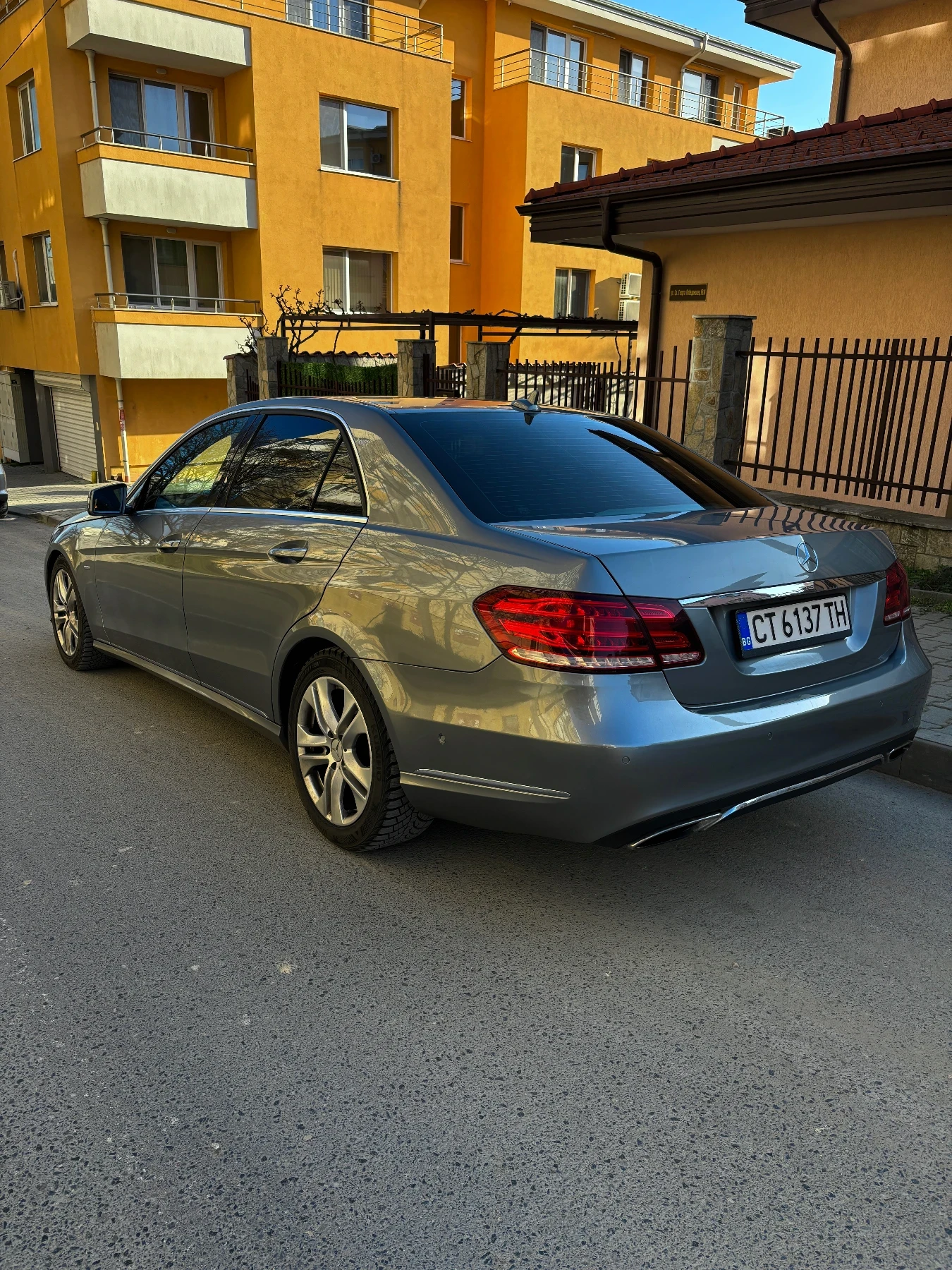 Mercedes-Benz E 350 Keyless/360/Massage/Disstronic, снимка 6 - Автомобили и джипове - 53846717