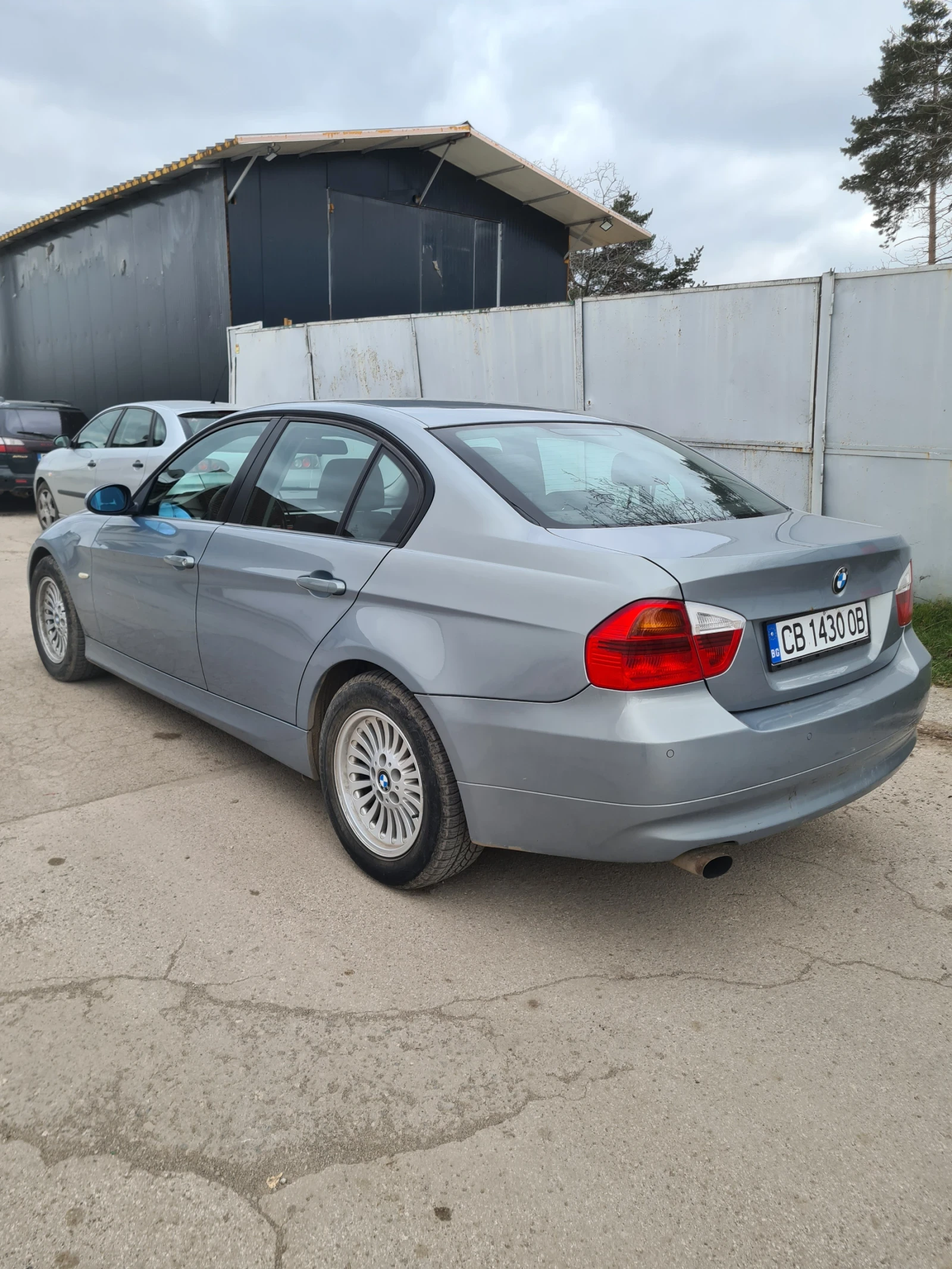 BMW 318, снимка 5 - Автомобили и джипове - 54034000