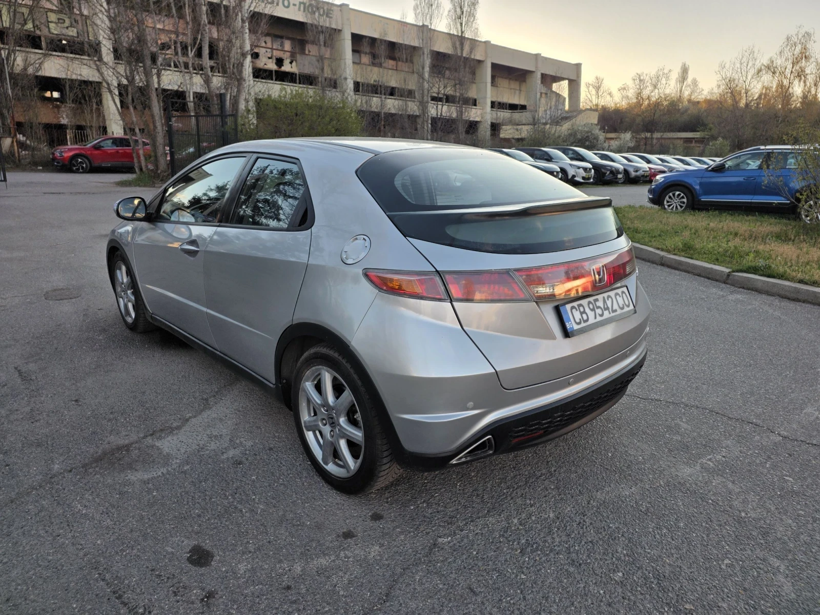 Honda Civic 2.2CDTI/140HP/5 ВРАТИ, снимка 5 - Автомобили и джипове - 54159290