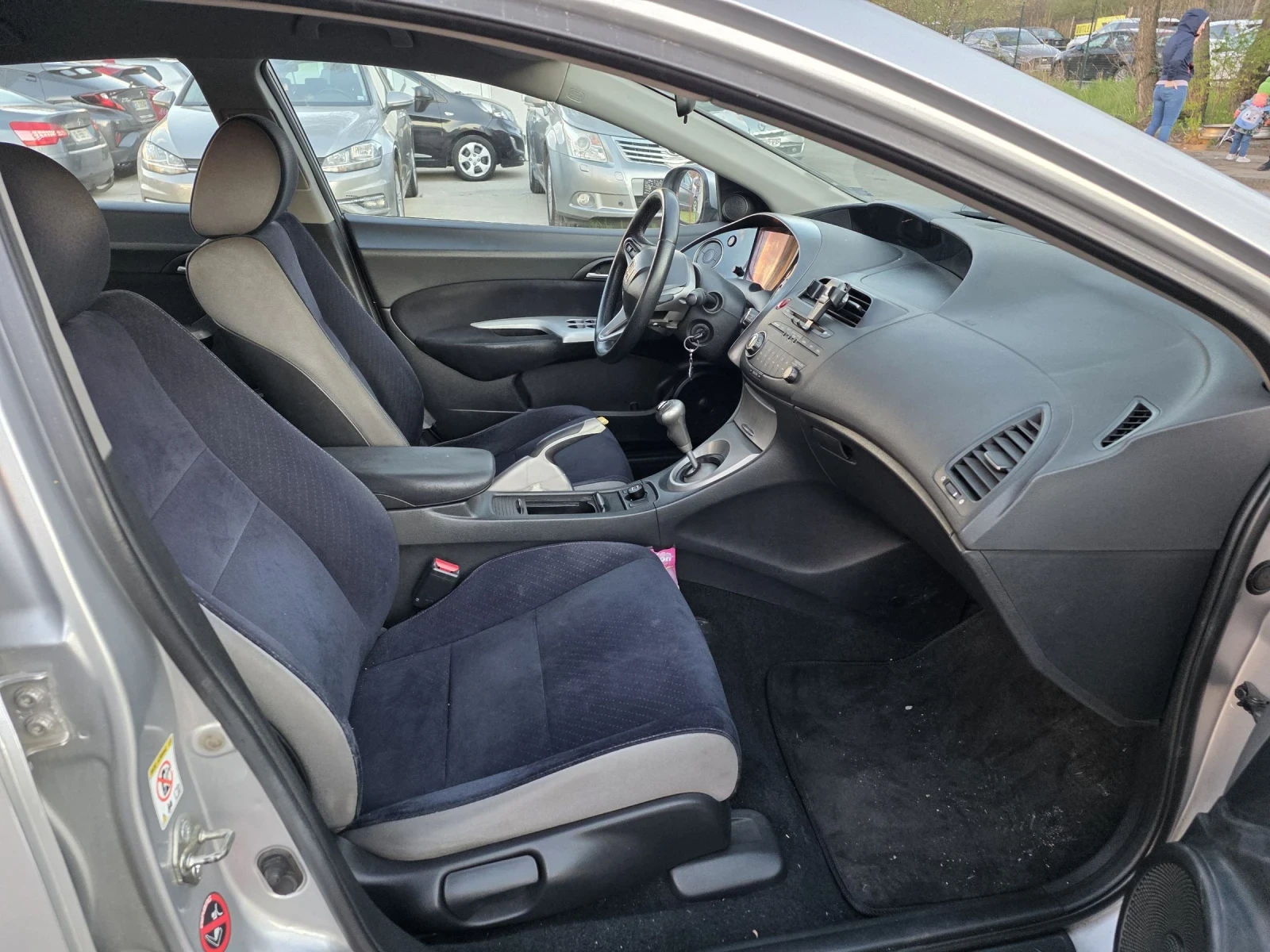 Honda Civic 2.2CDTI/140HP/5 ВРАТИ, снимка 12 - Автомобили и джипове - 54159290