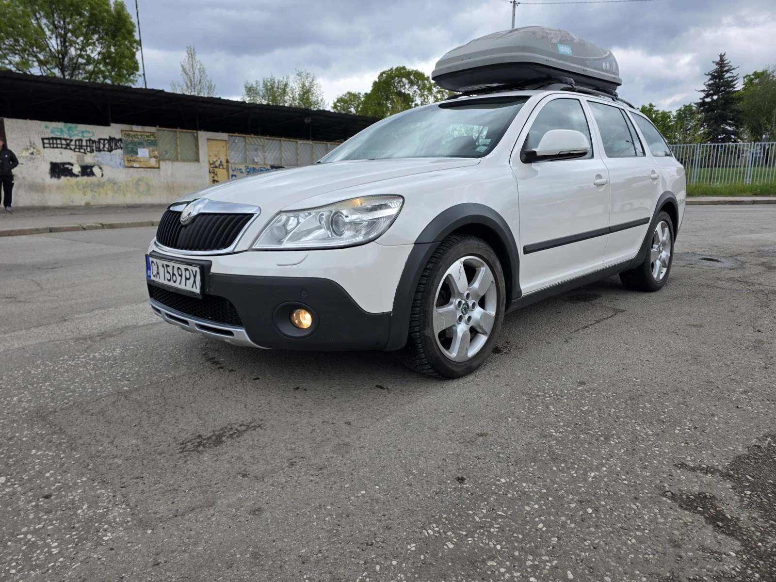 Skoda Octavia Scout, снимка 8 - Автомобили и джипове - 54420096