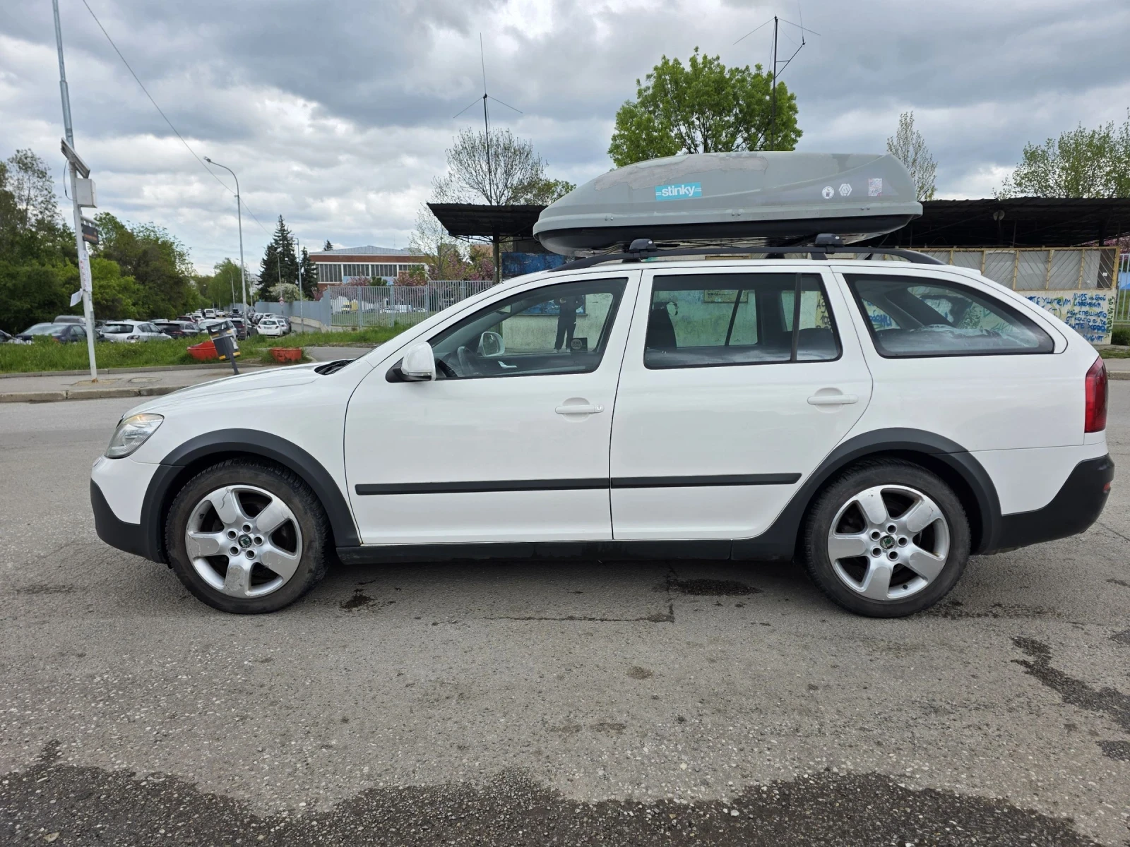 Skoda Octavia Scout, снимка 7 - Автомобили и джипове - 54420096