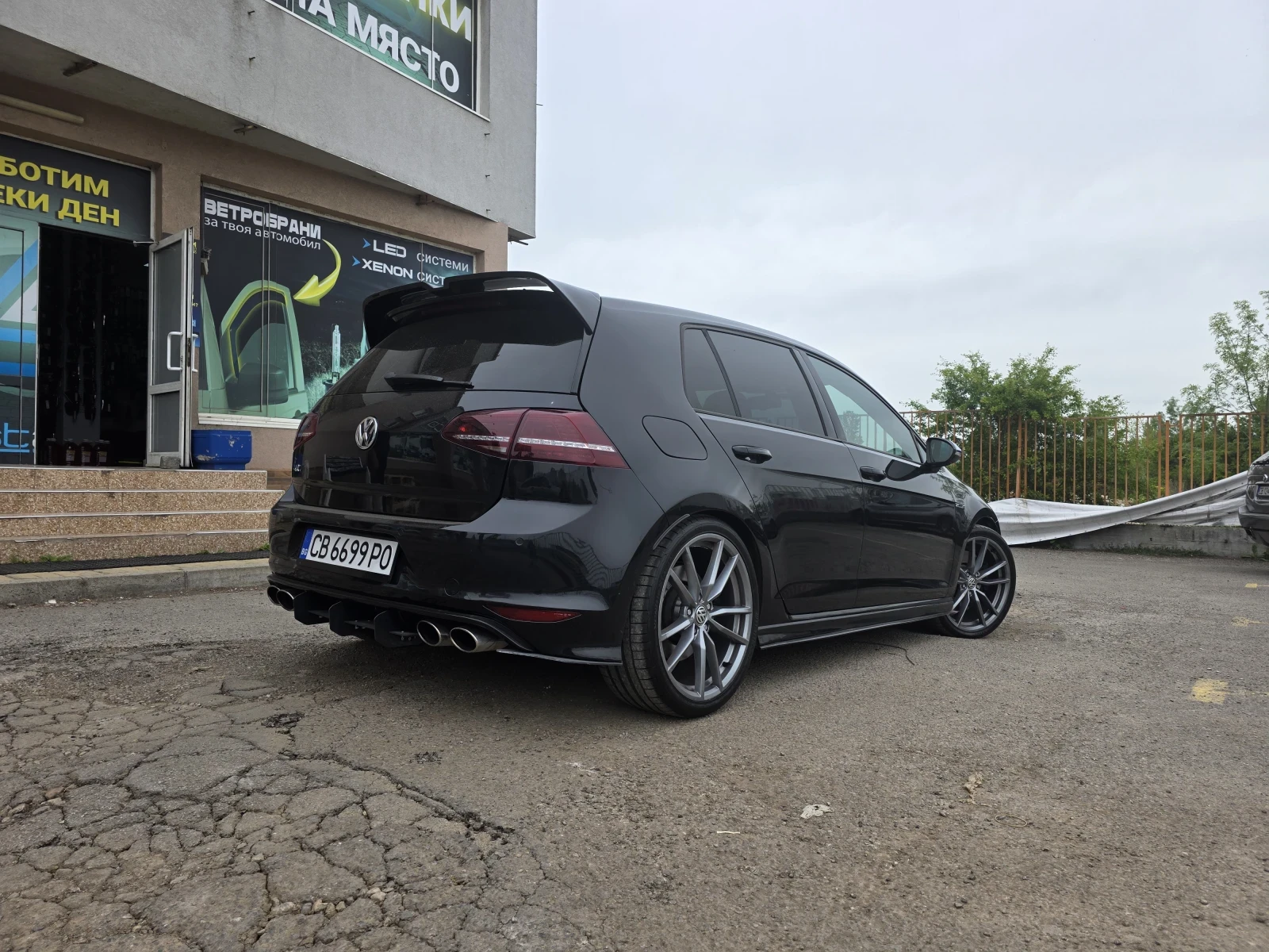 VW Golf VW Golf 7R 380 HP, снимка 3 - Автомобили и джипове - 54475041