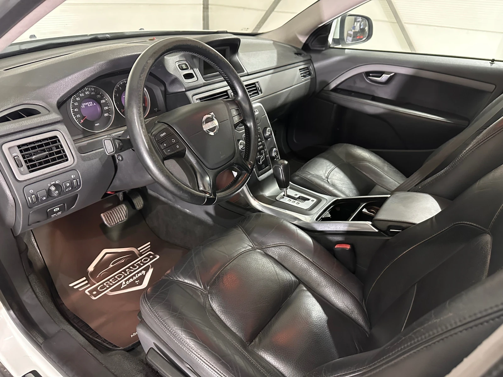 Volvo V70 AUTO* Метан* , снимка 7 - Автомобили и джипове - 54603815