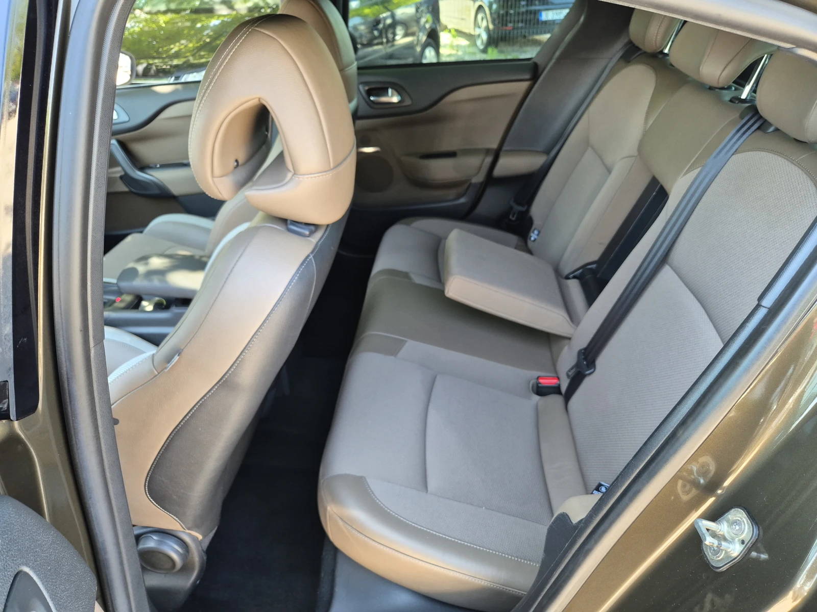 Citroen DS4 * КАЖА* НАВИ* МАСАЖ* 6ск.* НОВА* , снимка 12 - Автомобили и джипове - 54675623