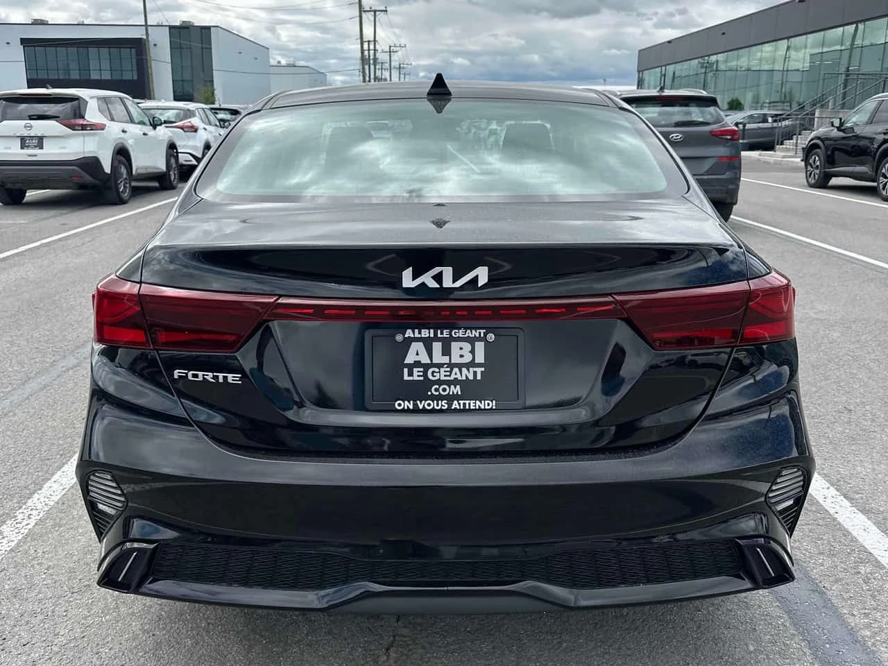 Kia Forte * IVT * CARFAX * БЕЗ ПЪРВОНАЧАЛНА ВНОСКА, снимка 4 - Автомобили и джипове - 54864577