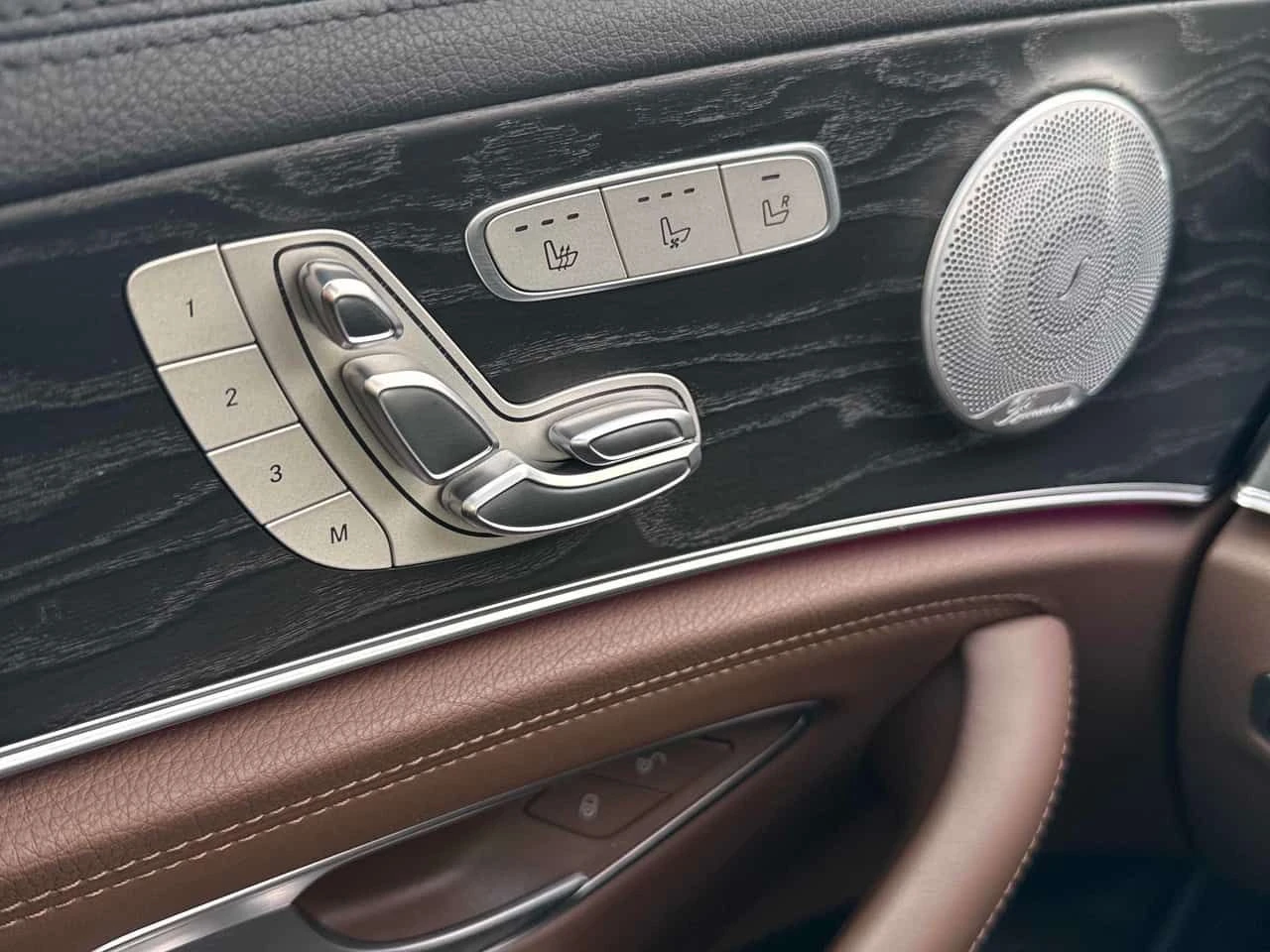 Mercedes-Benz E 53 AMG | DISTRONIC | HUD | ОБДУХВАНЕ | 360 | BURMESTER | , снимка 12 - Автомобили и джипове - 54965133