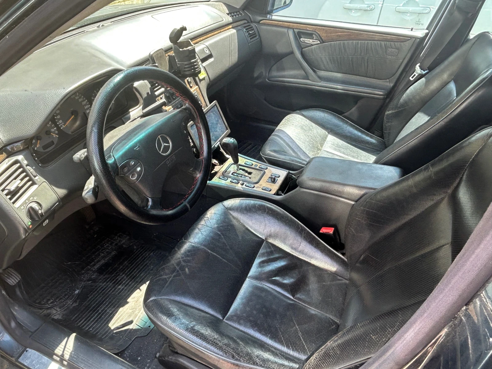 Mercedes-Benz E 280 2.8, снимка 8 - Автомобили и джипове - 55220987