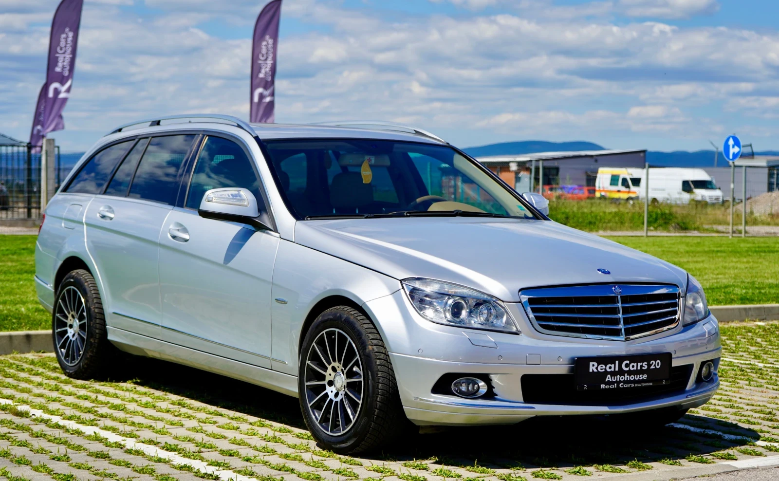 Mercedes-Benz C 280 3.0 V6* LPG* РЕГИСТРИРАНА* ОБСЛУЖЕНА* 7G TRONIC* , снимка 3 - Автомобили и джипове - 55233270