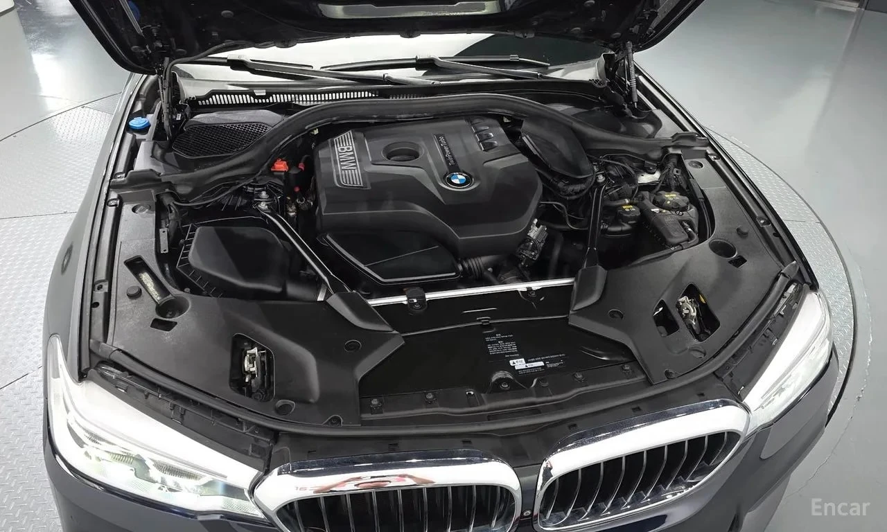 BMW 530 / ДИСТРОНИК / ОБДУХВАНЕ / 360 / ХЕД-ЪП, снимка 6 - Автомобили и джипове - 56118401