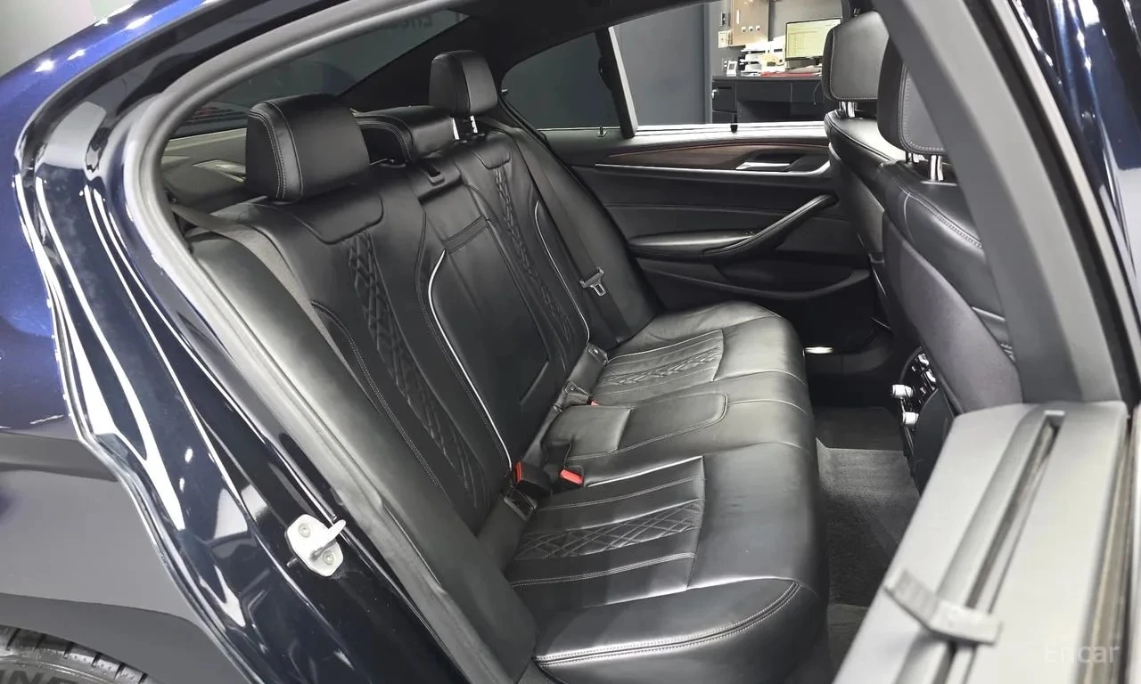BMW 530 / ДИСТРОНИК / ОБДУХВАНЕ / 360 / ХЕД-ЪП, снимка 12 - Автомобили и джипове - 56118401