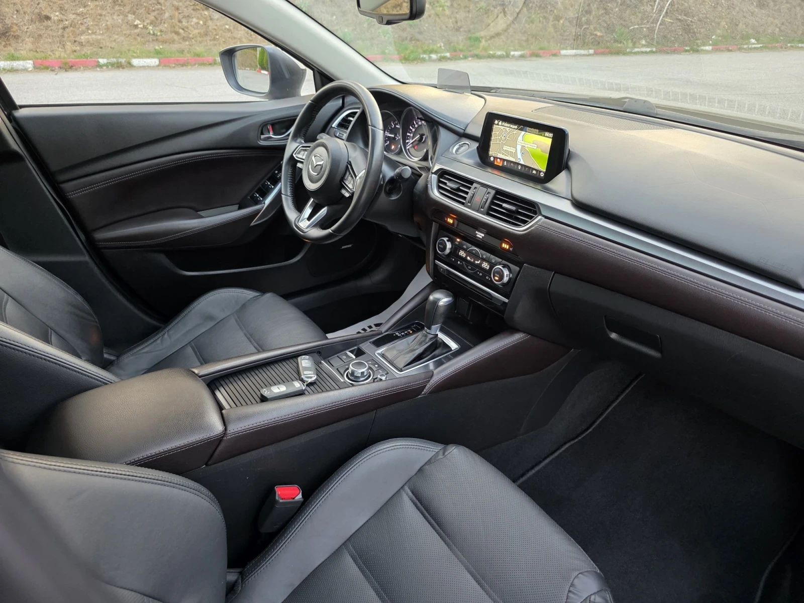 Mazda 6 Facelift///Distronic///Full, снимка 10 - Автомобили и джипове - 56389481