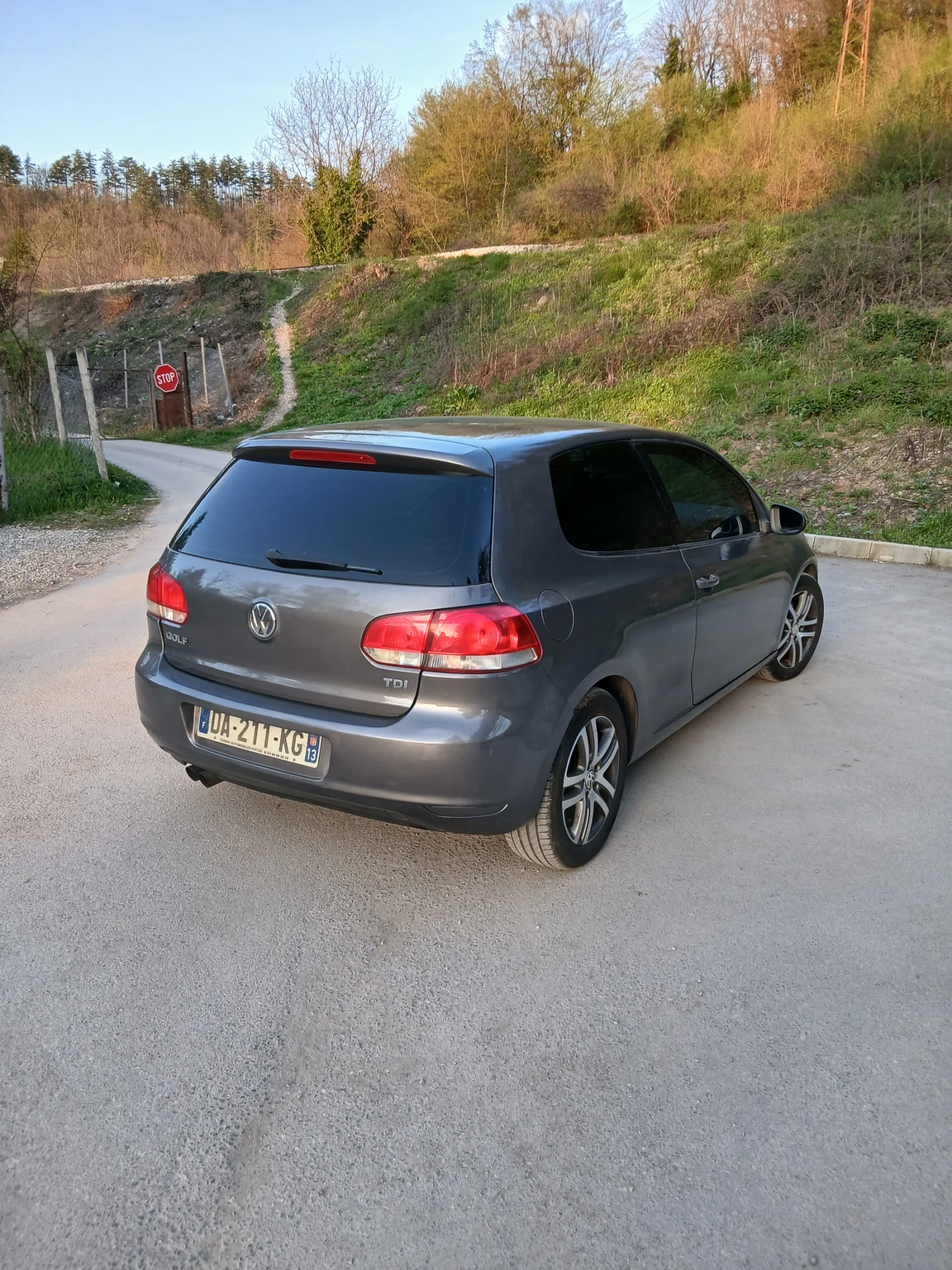VW Golf 2.0TDI, снимка 4 - Автомобили и джипове - 56414213