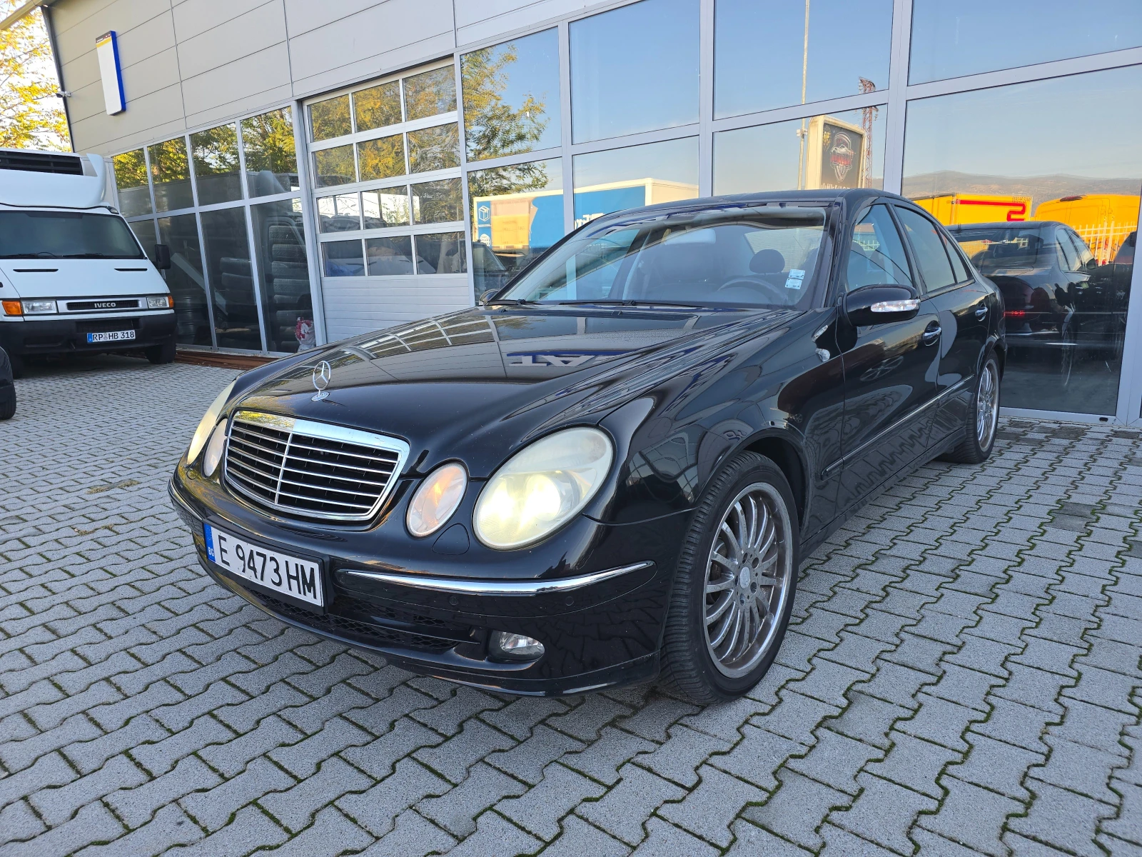 Mercedes-Benz E 280, снимка 5 - Автомобили и джипове - 56617823