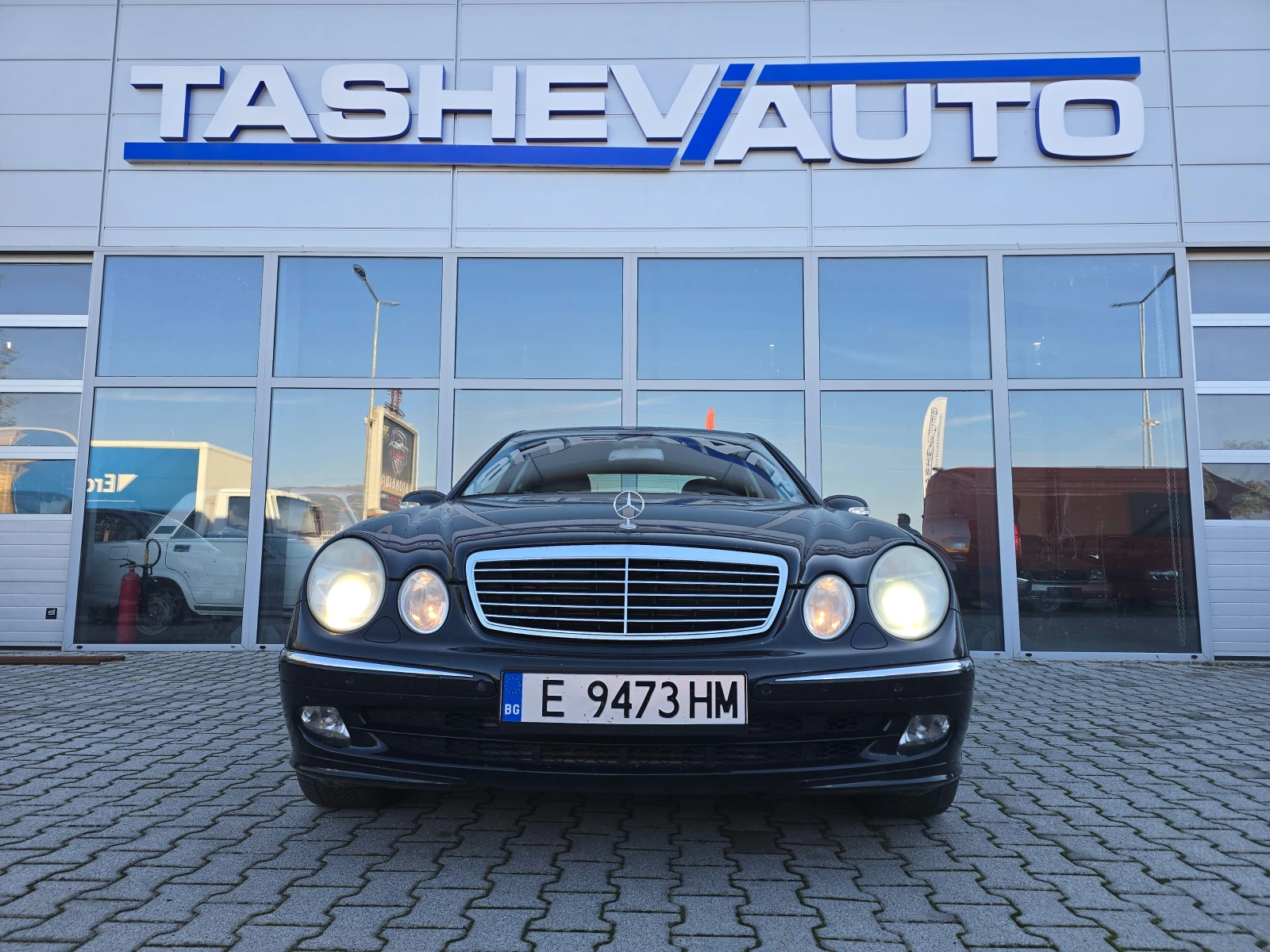 Mercedes-Benz E 280, снимка 3 - Автомобили и джипове - 56617823