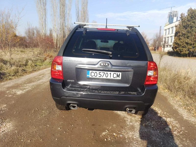 Kia Sportage, снимка 2 - Автомобили и джипове - 48141156