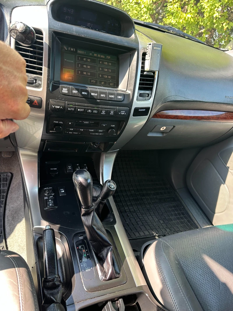 Toyota Land cruiser 120 3.0 D4D, снимка 10 - Автомобили и джипове - 52320354