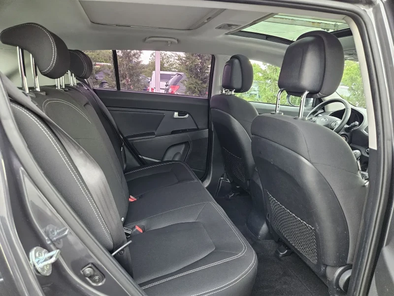 Kia Sportage 1.7CRDI-116кс= 6ck= ПАНОРАМА= КАМЕРА= ПОДГРЕВ, снимка 14 - Автомобили и джипове - 50547118