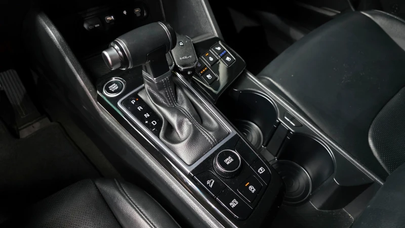 Kia Sportage 2.0 2WD PRESTIGE , снимка 8 - Автомобили и джипове - 52469556