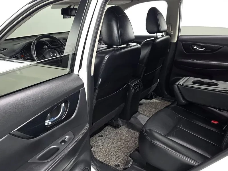 Nissan X-trail 2.5 Бензин 4x4, снимка 10 - Автомобили и джипове - 55783501